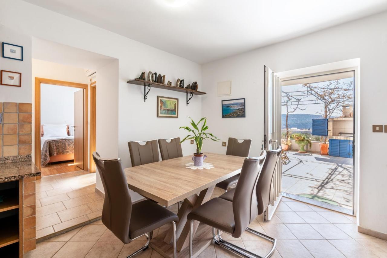Apartments With A Parking Space Lopar, Rab - 14070 Екстериор снимка