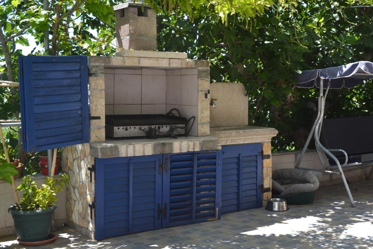 Apartments With A Parking Space Lopar, Rab - 14070 Екстериор снимка