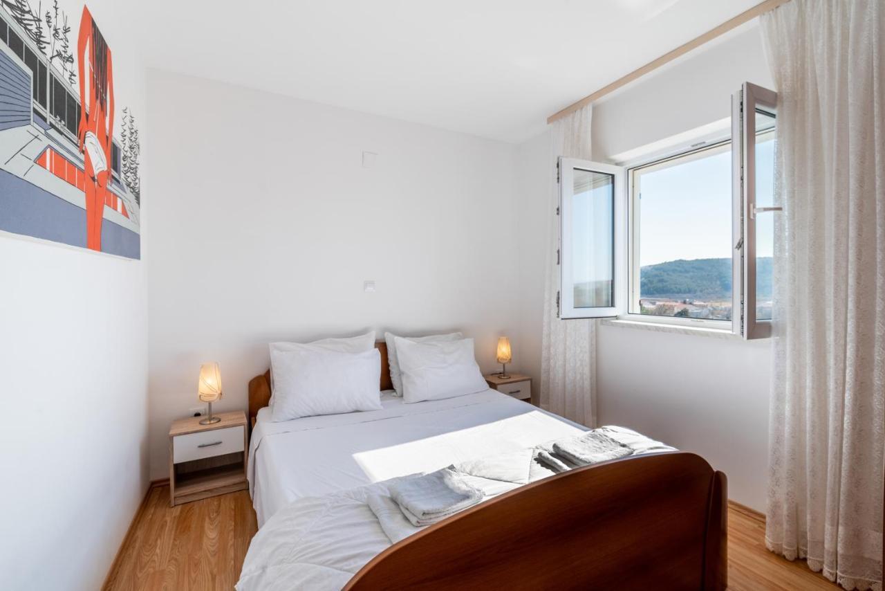 Apartments With A Parking Space Lopar, Rab - 14070 Екстериор снимка