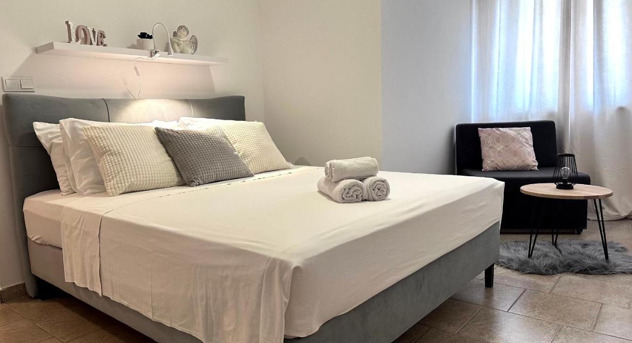 Apartments With A Parking Space Lopar, Rab - 14070 Екстериор снимка