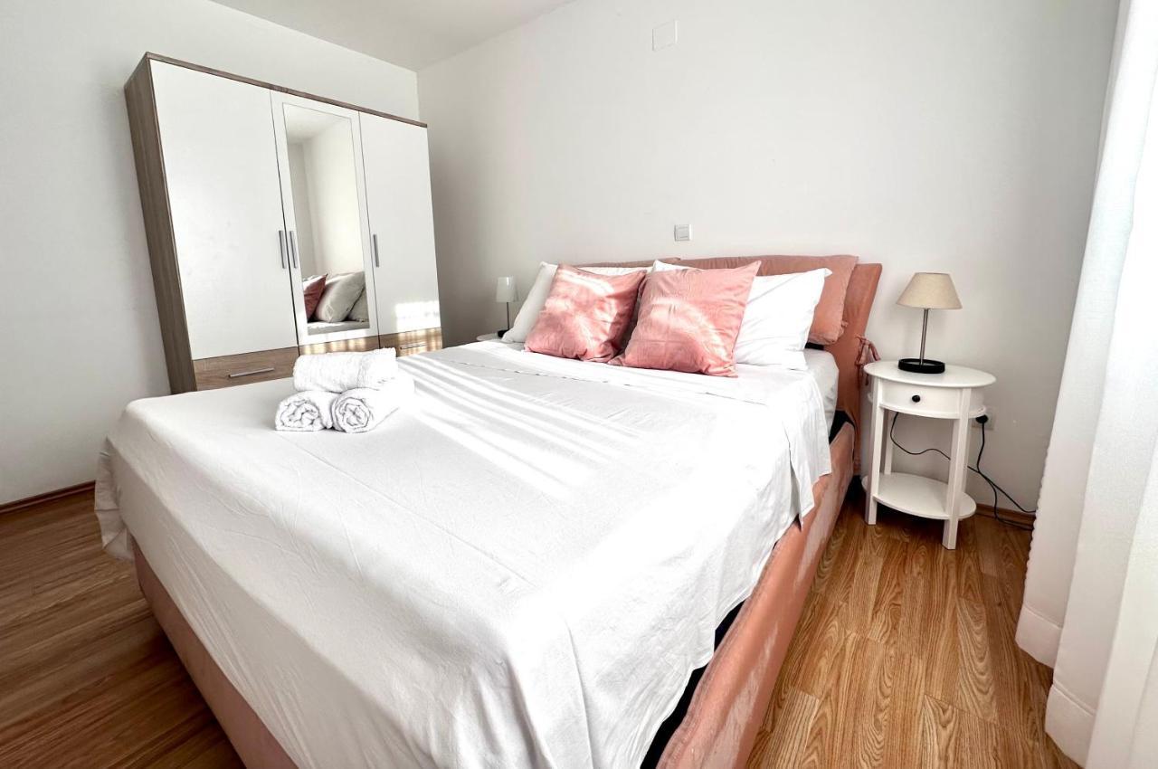 Apartments With A Parking Space Lopar, Rab - 14070 Екстериор снимка