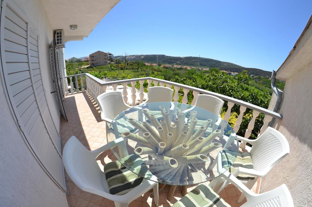 Apartments With A Parking Space Lopar, Rab - 14070 Екстериор снимка